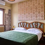 Han/Misafirhane Borgo Colmello
